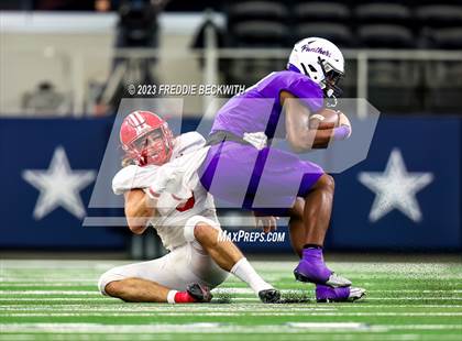 Thumbnail 1 in Albany vs. Mart (UIL 2A D2 Football Final) photogallery.