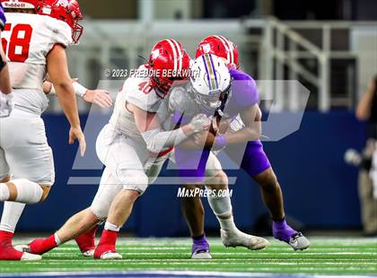 Thumbnail 2 in Albany vs. Mart (UIL 2A D2 Football Final) photogallery.