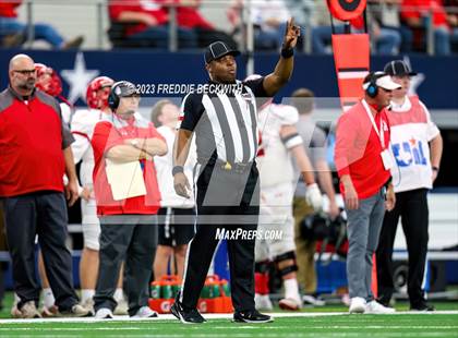 Thumbnail 3 in Albany vs. Mart (UIL 2A D2 Football Final) photogallery.