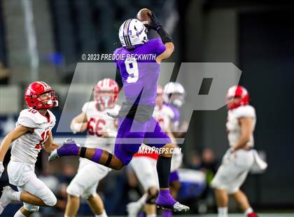 Thumbnail 2 in Albany vs. Mart (UIL 2A D2 Football Final) photogallery.