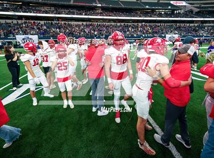 Thumbnail 1 in Albany vs. Mart (UIL 2A D2 Football Final) photogallery.