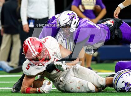 Thumbnail 1 in Albany vs. Mart (UIL 2A D2 Football Final) photogallery.