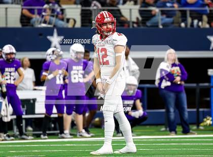 Thumbnail 2 in Albany vs. Mart (UIL 2A D2 Football Final) photogallery.