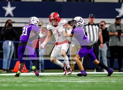 Thumbnail 2 in Albany vs. Mart (UIL 2A D2 Football Final) photogallery.
