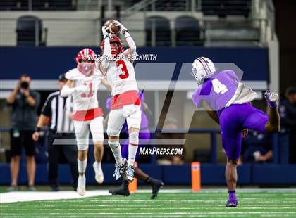 Thumbnail 2 in Albany vs. Mart (UIL 2A D2 Football Final) photogallery.