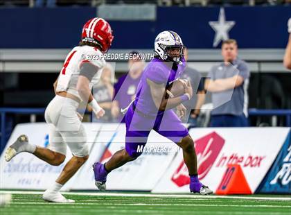 Thumbnail 1 in Albany vs. Mart (UIL 2A D2 Football Final) photogallery.