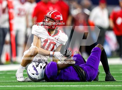 Thumbnail 3 in Albany vs. Mart (UIL 2A D2 Football Final) photogallery.