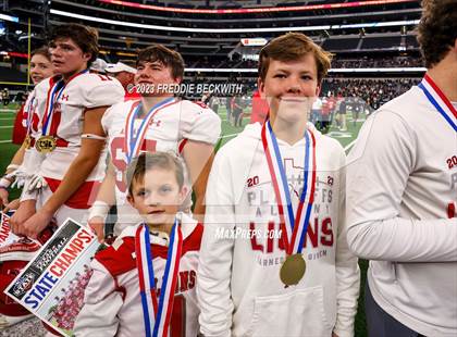 Thumbnail 1 in Albany vs. Mart (UIL 2A D2 Football Final) photogallery.