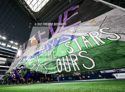Thumbnail 2 in Albany vs. Mart (UIL 2A D2 Football Final) photogallery.