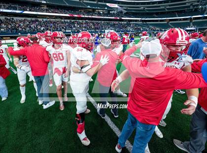 Thumbnail 3 in Albany vs. Mart (UIL 2A D2 Football Final) photogallery.