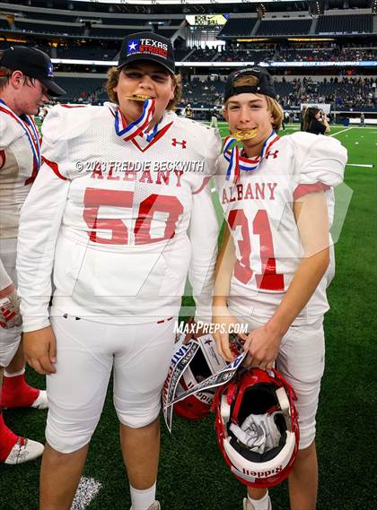 Thumbnail 1 in Albany vs. Mart (UIL 2A D2 Football Final) photogallery.