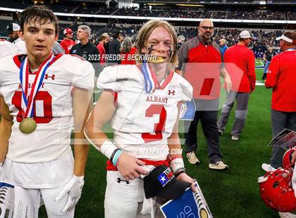 Thumbnail 1 in Albany vs. Mart (UIL 2A D2 Football Final) photogallery.