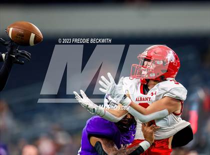Thumbnail 1 in Albany vs. Mart (UIL 2A D2 Football Final) photogallery.