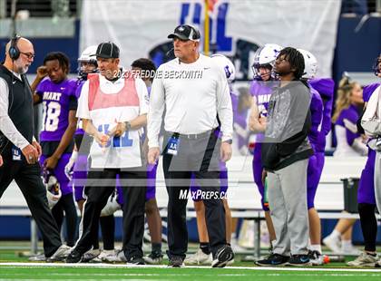 Thumbnail 3 in Albany vs. Mart (UIL 2A D2 Football Final) photogallery.