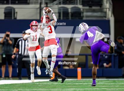 Thumbnail 1 in Albany vs. Mart (UIL 2A D2 Football Final) photogallery.