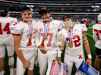 Thumbnail 2 in Albany vs. Mart (UIL 2A D2 Football Final) photogallery.