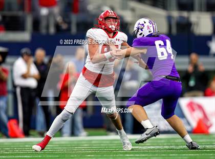 Thumbnail 2 in Albany vs. Mart (UIL 2A D2 Football Final) photogallery.