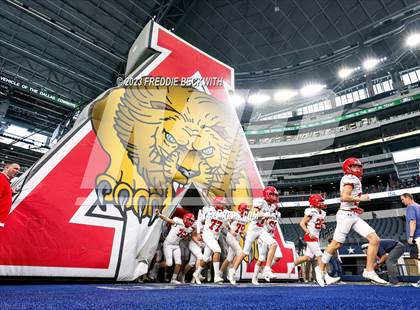Thumbnail 3 in Albany vs. Mart (UIL 2A D2 Football Final) photogallery.