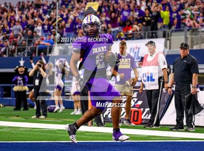Thumbnail 1 in Albany vs. Mart (UIL 2A D2 Football Final) photogallery.