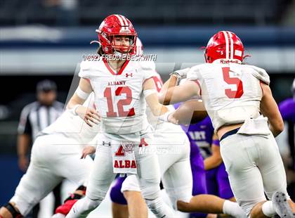 Thumbnail 2 in Albany vs. Mart (UIL 2A D2 Football Final) photogallery.