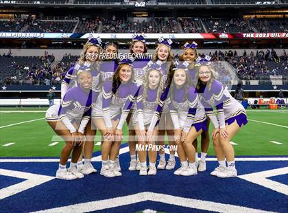 Thumbnail 1 in Albany vs. Mart (UIL 2A D2 Football Final) photogallery.