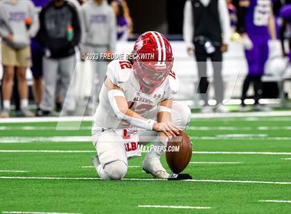 Thumbnail 1 in Albany vs. Mart (UIL 2A D2 Football Final) photogallery.