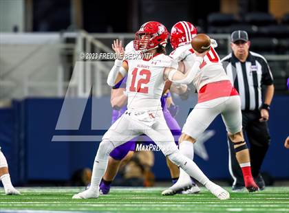 Thumbnail 3 in Albany vs. Mart (UIL 2A D2 Football Final) photogallery.