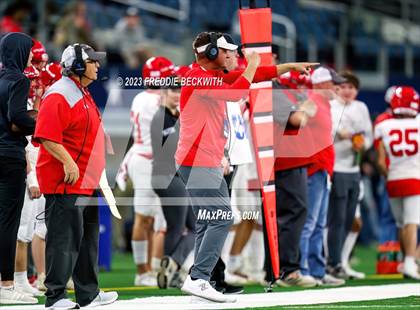 Thumbnail 1 in Albany vs. Mart (UIL 2A D2 Football Final) photogallery.