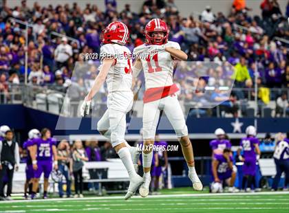 Thumbnail 2 in Albany vs. Mart (UIL 2A D2 Football Final) photogallery.