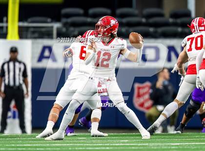 Thumbnail 3 in Albany vs. Mart (UIL 2A D2 Football Final) photogallery.