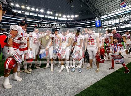 Thumbnail 3 in Albany vs. Mart (UIL 2A D2 Football Final) photogallery.