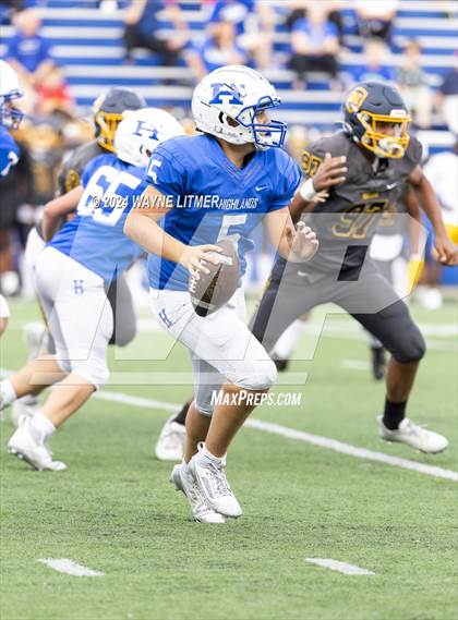 Thumbnail 2 in Archbishop Moeller @ Highlands photogallery.