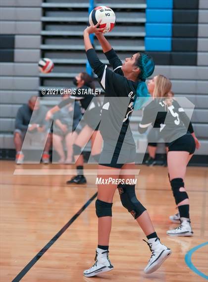 Thumbnail 2 in Tonopah Valley vs Show Low (Wolves Classic) photogallery.