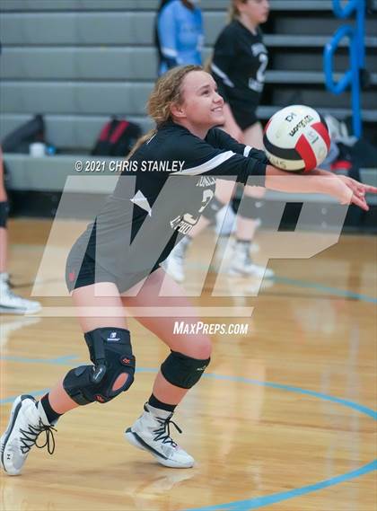 Thumbnail 1 in Tonopah Valley vs Show Low (Wolves Classic) photogallery.