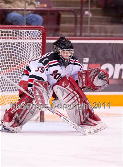 Thumbnail 3 in Duluth East vs Edina (Schwan Cup) photogallery.