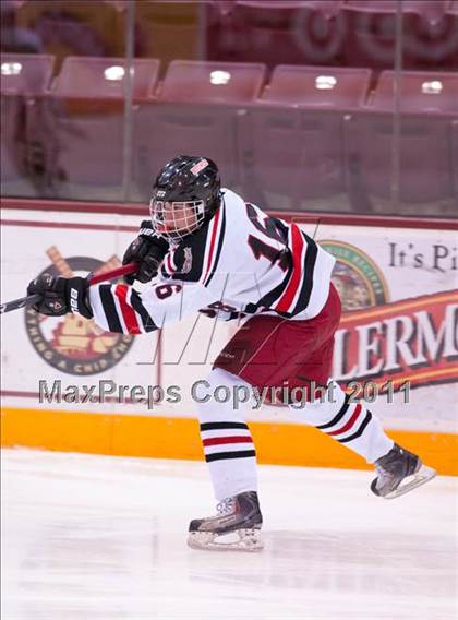 Thumbnail 3 in Duluth East vs Edina (Schwan Cup) photogallery.