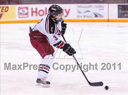 Thumbnail 3 in Duluth East vs Edina (Schwan Cup) photogallery.