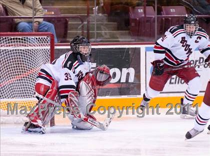 Thumbnail 3 in Duluth East vs Edina (Schwan Cup) photogallery.