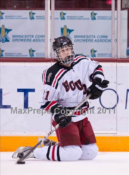 Thumbnail 3 in Duluth East vs Edina (Schwan Cup) photogallery.