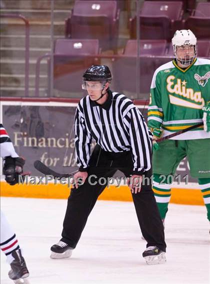 Thumbnail 3 in Duluth East vs Edina (Schwan Cup) photogallery.