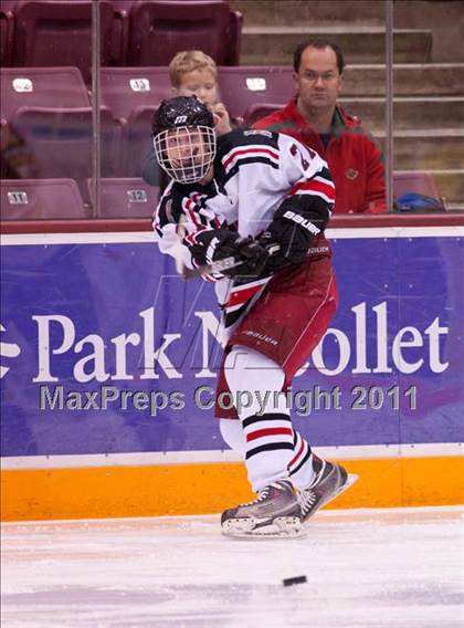 Thumbnail 2 in Duluth East vs Edina (Schwan Cup) photogallery.