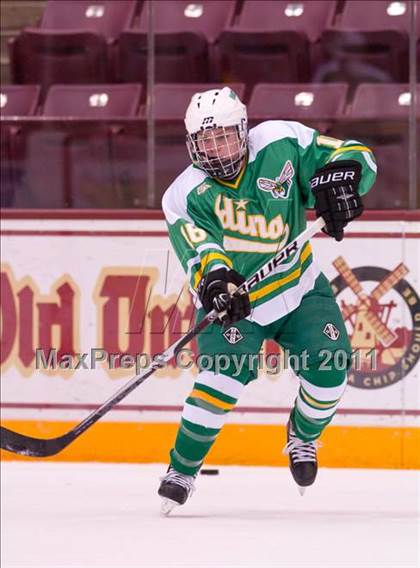 Thumbnail 3 in Duluth East vs Edina (Schwan Cup) photogallery.