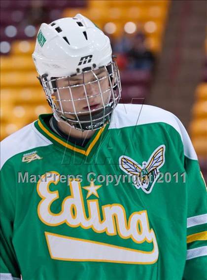 Thumbnail 2 in Duluth East vs Edina (Schwan Cup) photogallery.