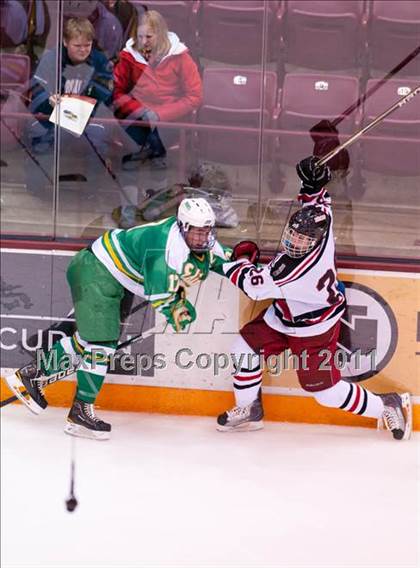 Thumbnail 2 in Duluth East vs Edina (Schwan Cup) photogallery.