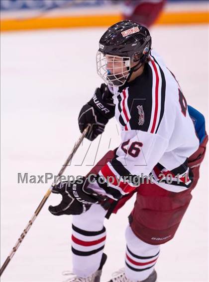 Thumbnail 3 in Duluth East vs Edina (Schwan Cup) photogallery.