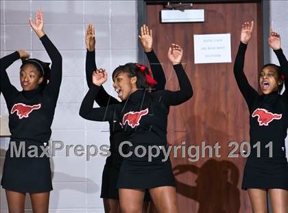 Thumbnail 2 in Alief Elsik vs North Shore (Region III 5A Final) photogallery.