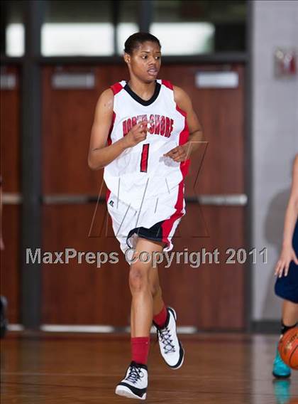 Thumbnail 2 in Alief Elsik vs North Shore (Region III 5A Final) photogallery.