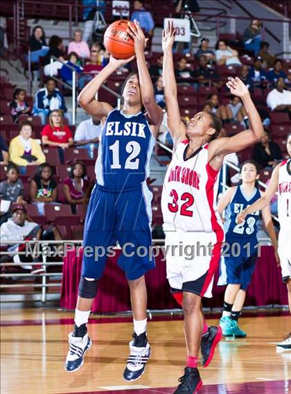 Thumbnail 1 in Alief Elsik vs North Shore (Region III 5A Final) photogallery.