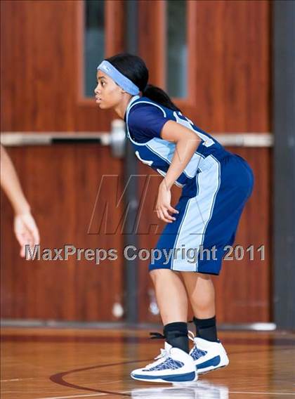Thumbnail 1 in Alief Elsik vs North Shore (Region III 5A Final) photogallery.