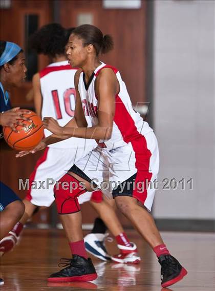 Thumbnail 1 in Alief Elsik vs North Shore (Region III 5A Final) photogallery.